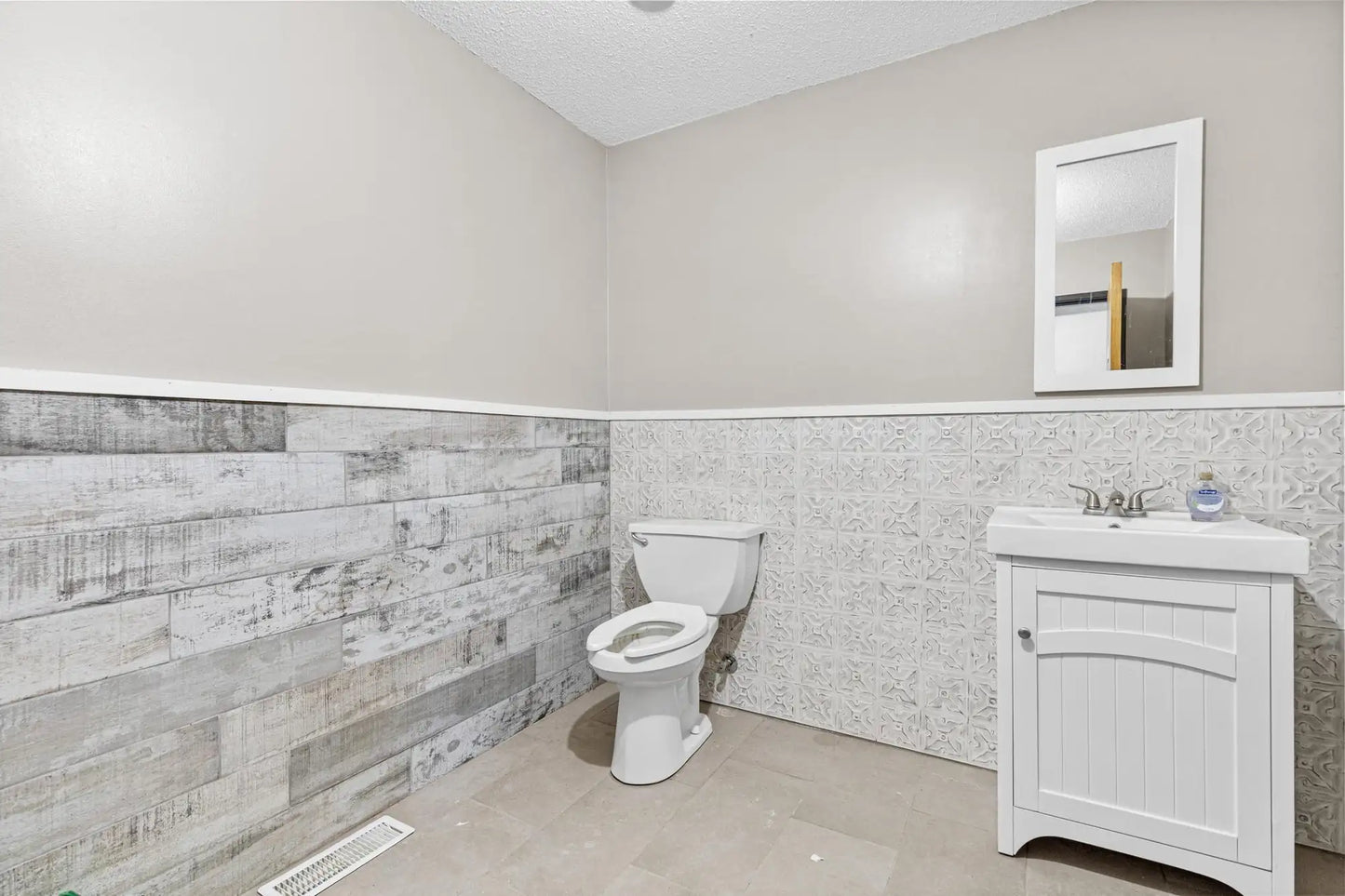 11238 River Road, Hanover, MN 55341
