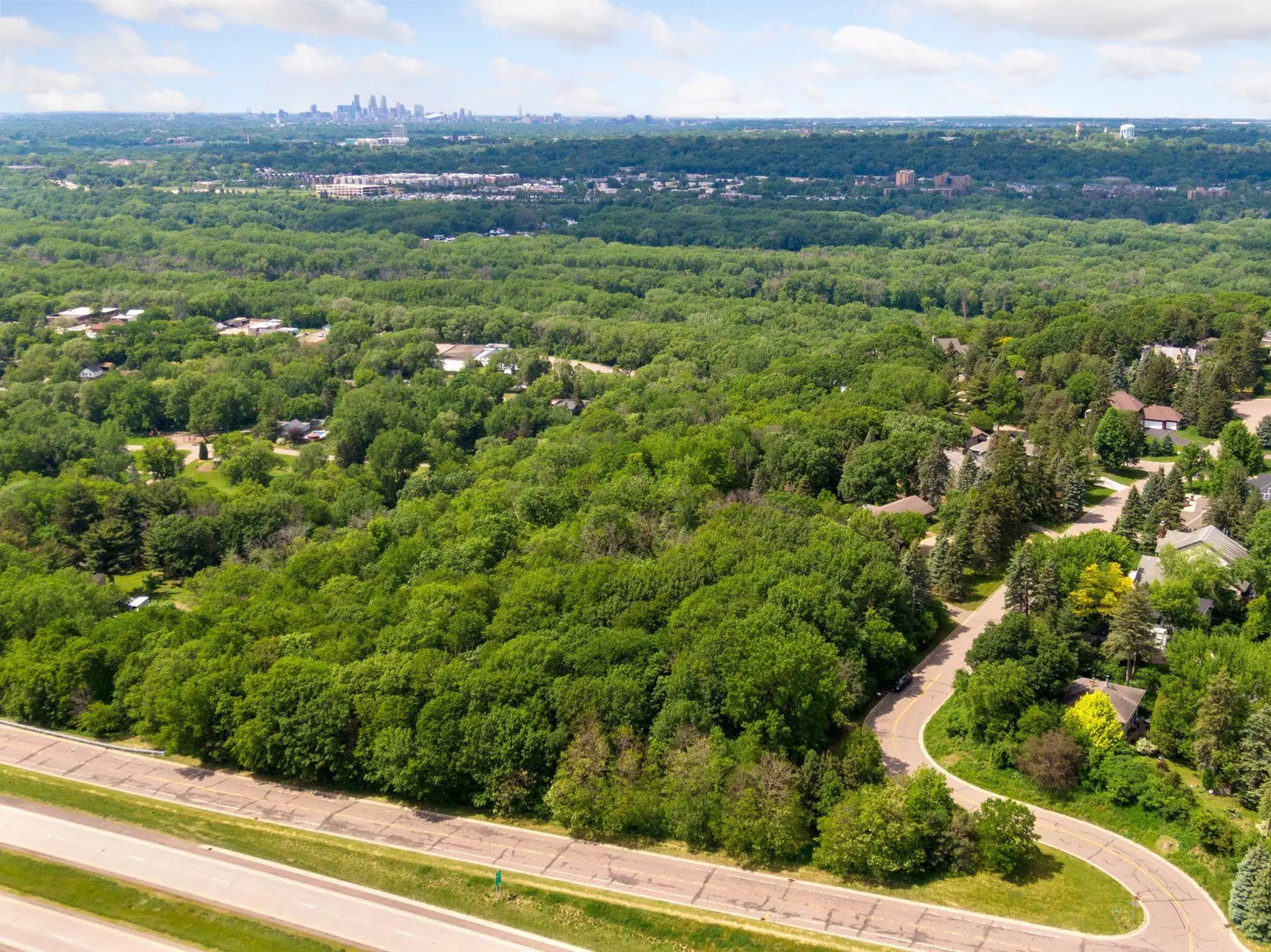 195x Glenhill Road, Mendota Heights, MN 55118