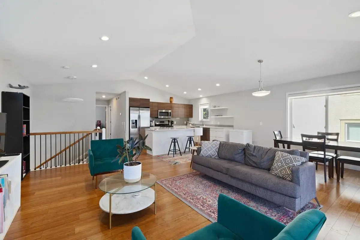 4050 3rd Avenue, Minneapolis, MN 55409