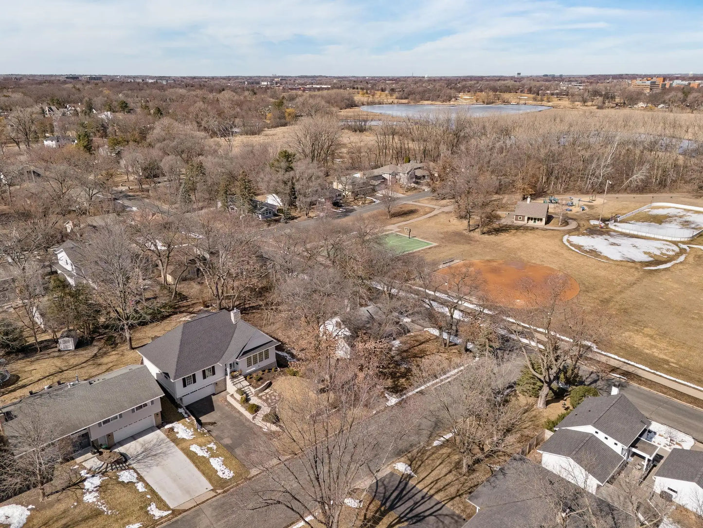 4500 Parkside Lane , Edina, MN 55436