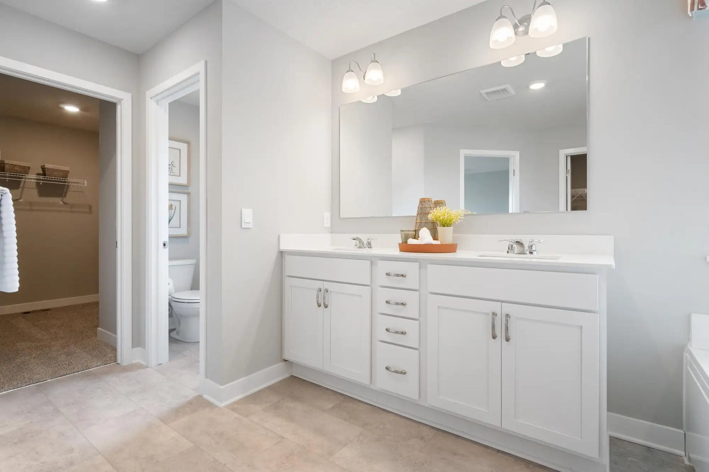 2428 Marsh View Court, Shakopee, MN 55379