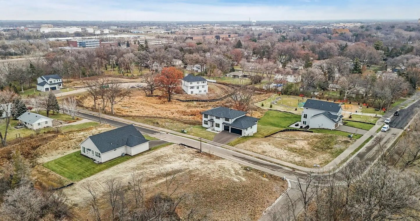 2167 Eustis Street, Roseville, MN 55113
