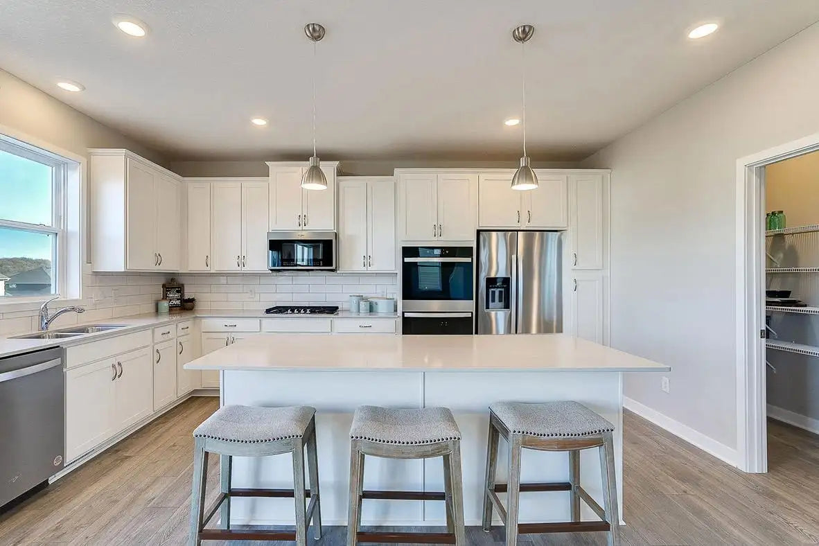 711 Winterberry Lane, Waconia, MN 55387