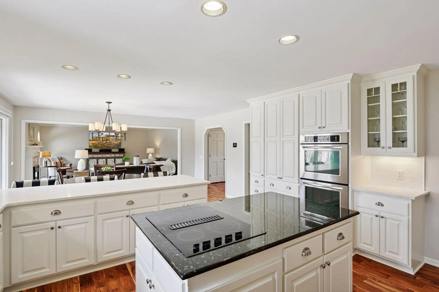 815 Alvarado Lane, Plymouth, MN 55447