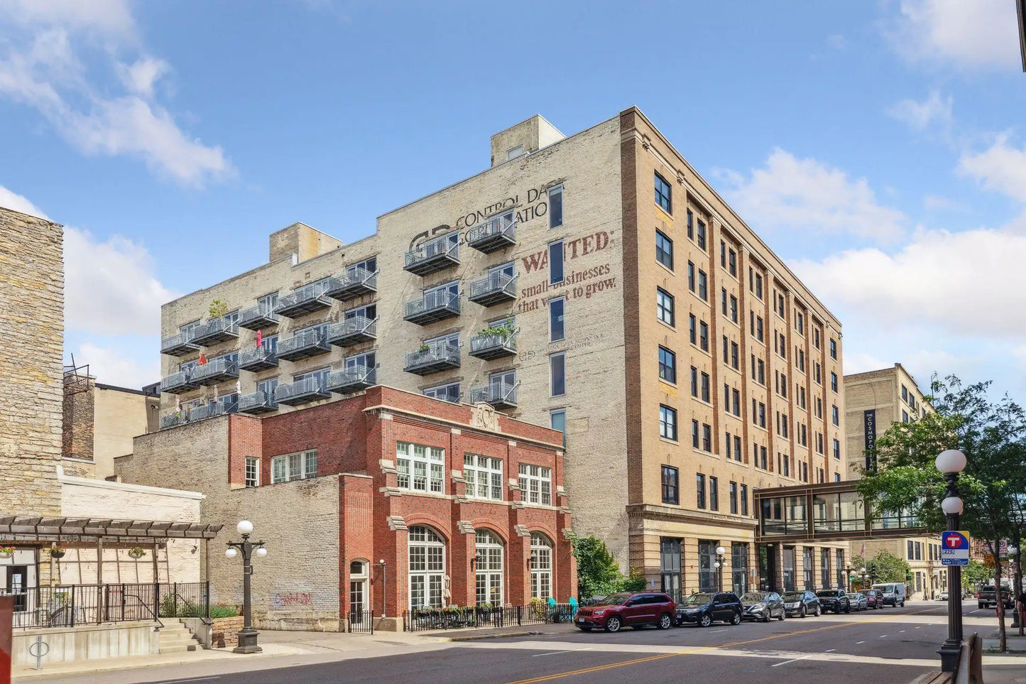 406 Wacouta Street, Saint Paul, MN 55101