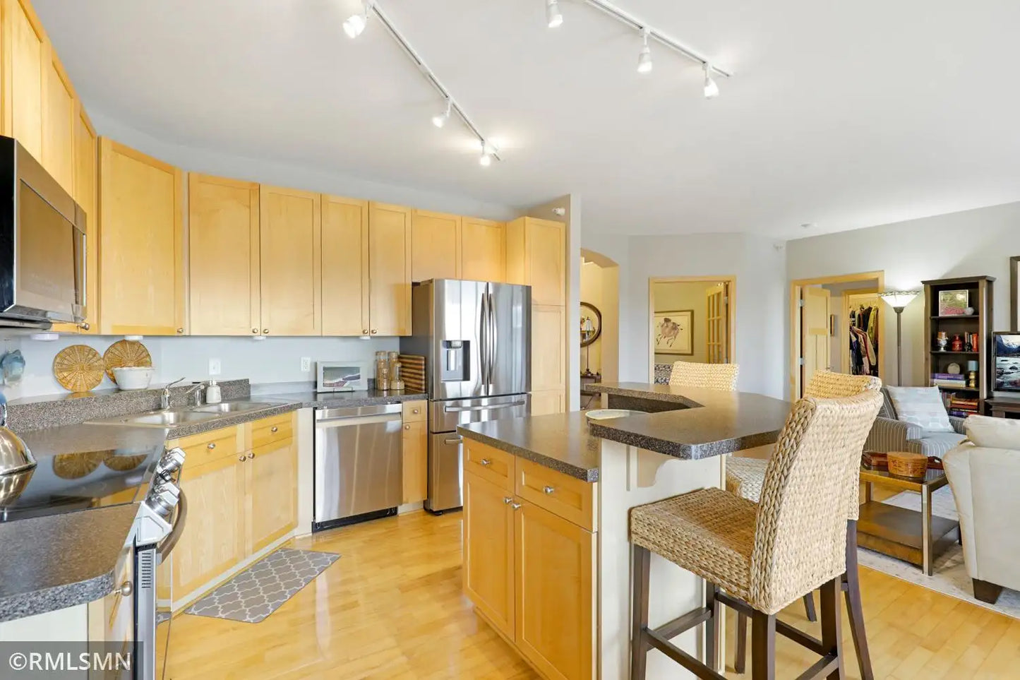 1800 Graham Avenue, Saint Paul, MN 55116