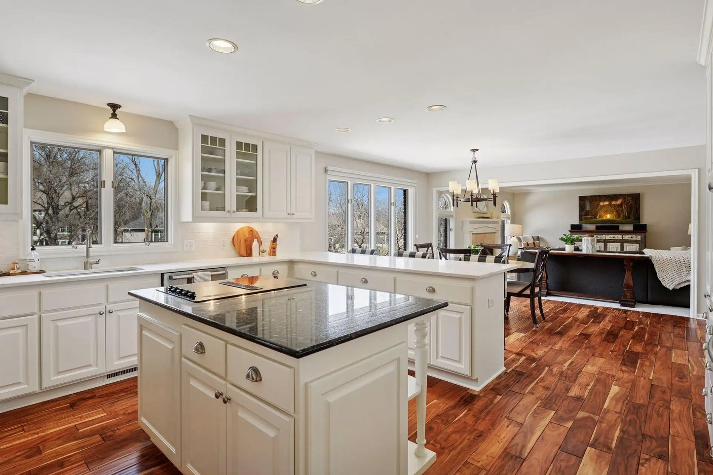 815 Alvarado Lane, Plymouth, MN 55447