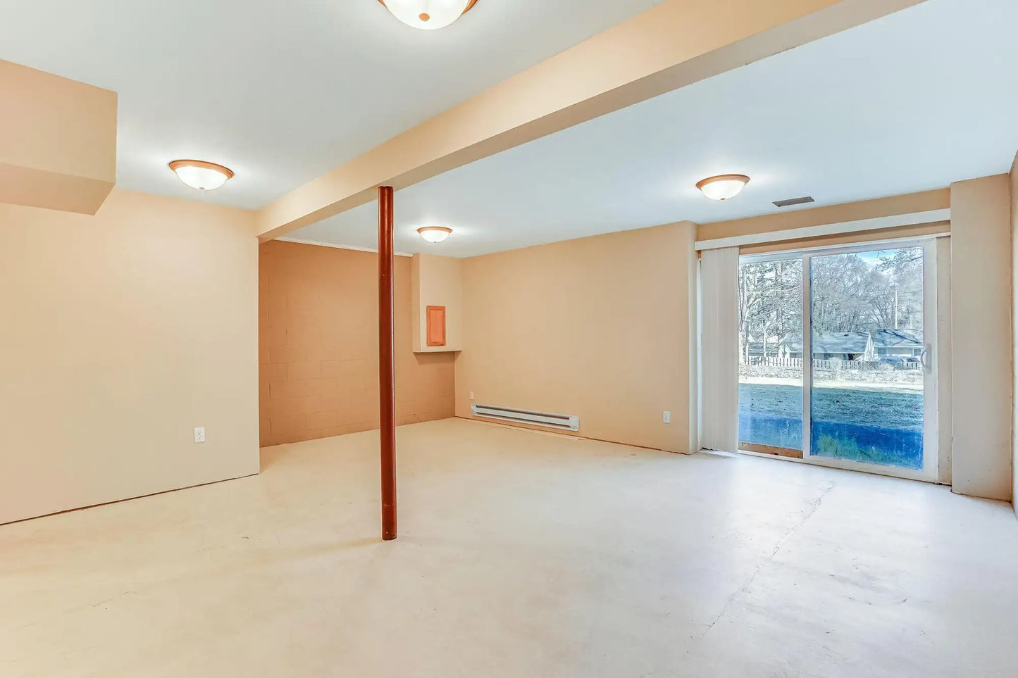 2285 Pond Avenue, Maplewood, MN 55119