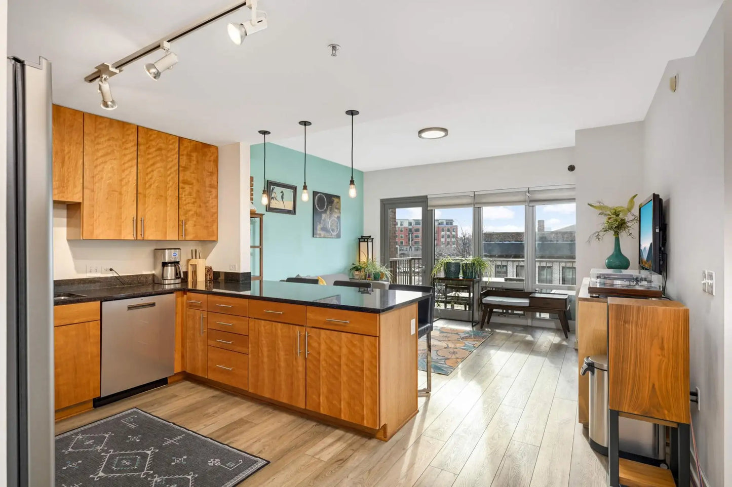 929 Portland Avenue, Minneapolis, MN 55404