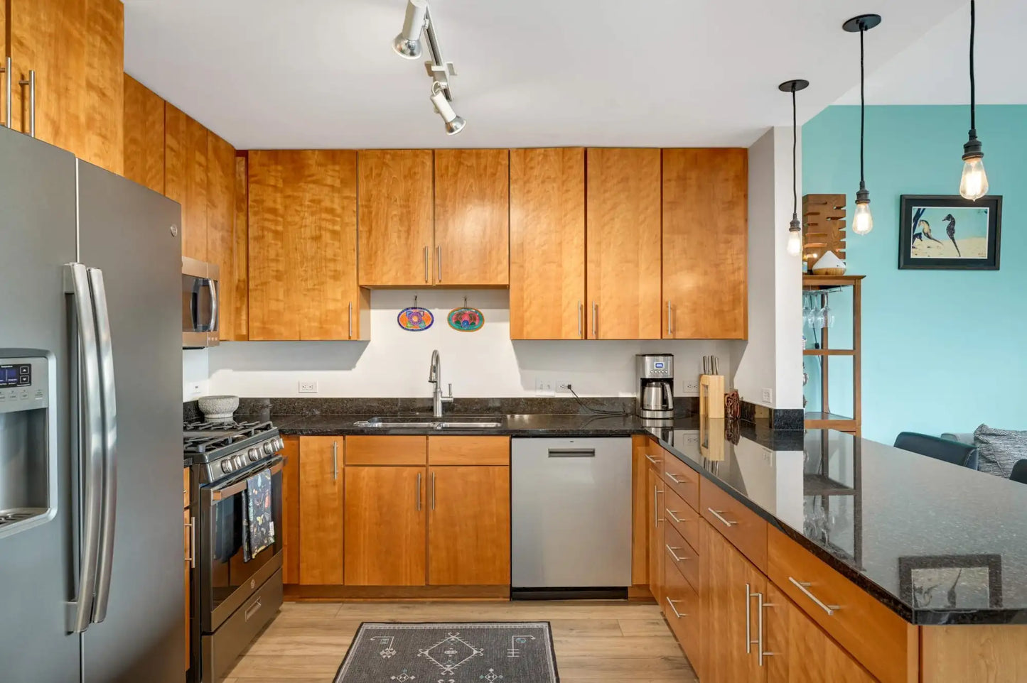 929 Portland Avenue, Minneapolis, MN 55404
