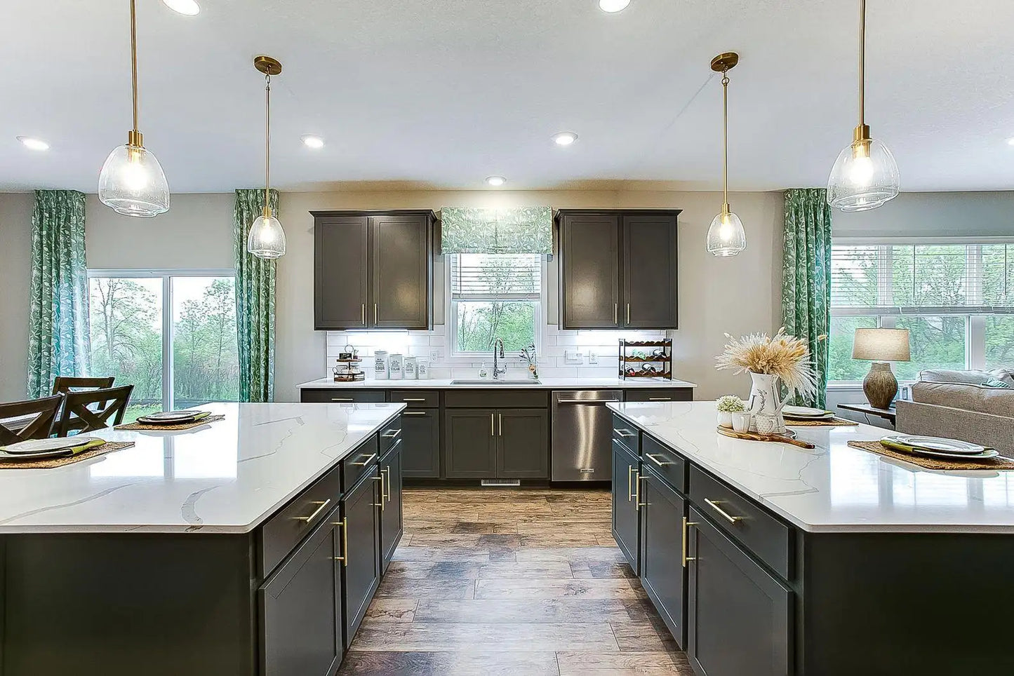 719 Winterberry Trail, Waconia, MN 55387