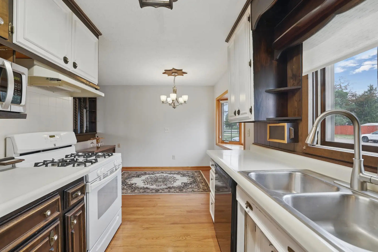 8851 Hallmark Avenue, Cottage Grove, MN 55016