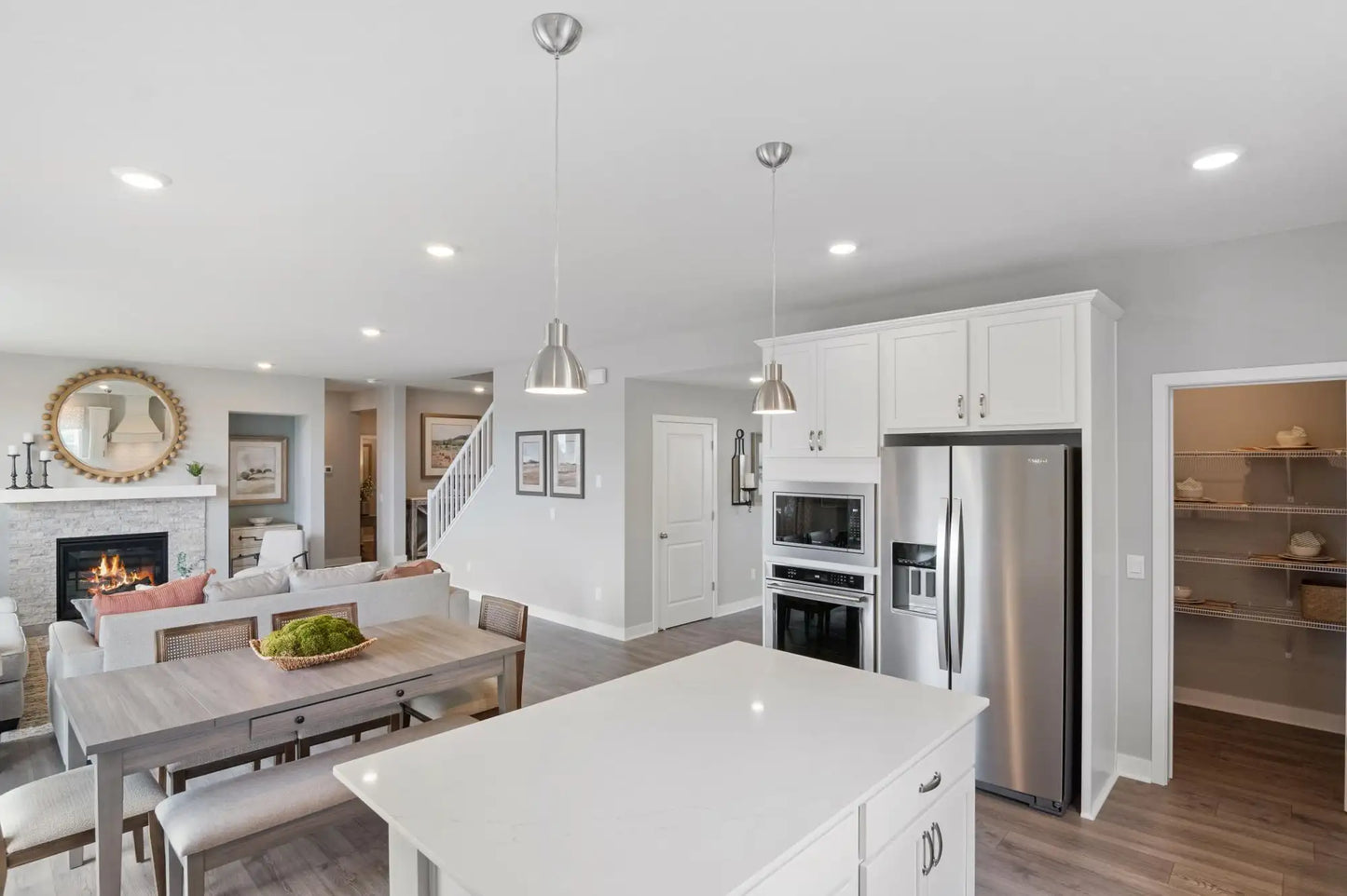 2428 Marsh View Court, Shakopee, MN 55379