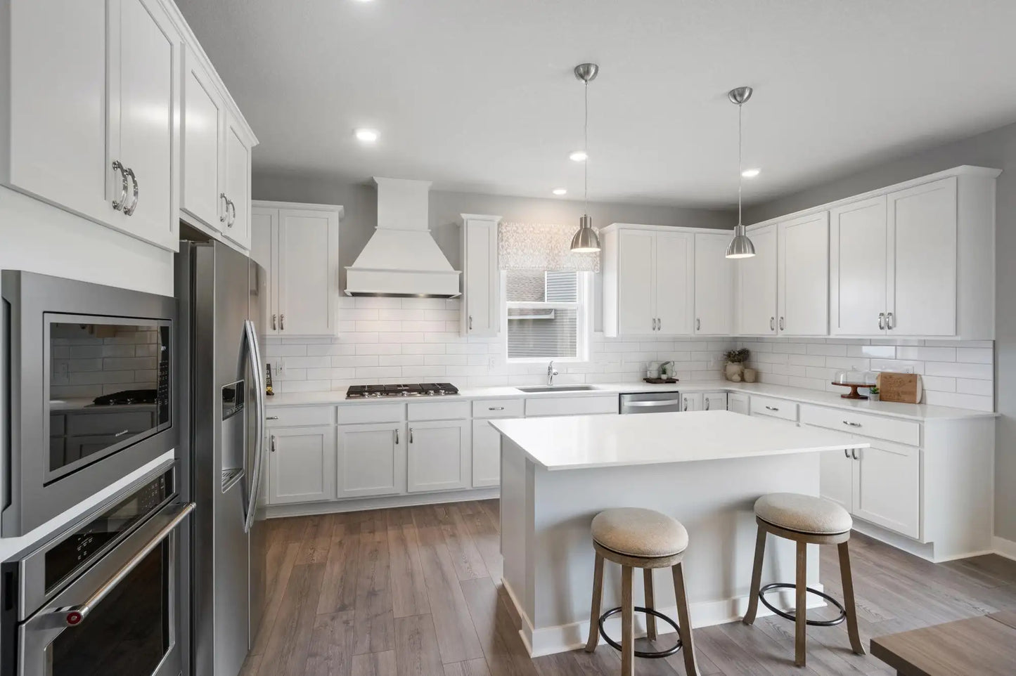 2428 Marsh View Court, Shakopee, MN 55379