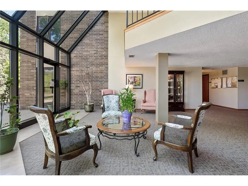 20 Windsor Lane, New Brighton, MN 55112