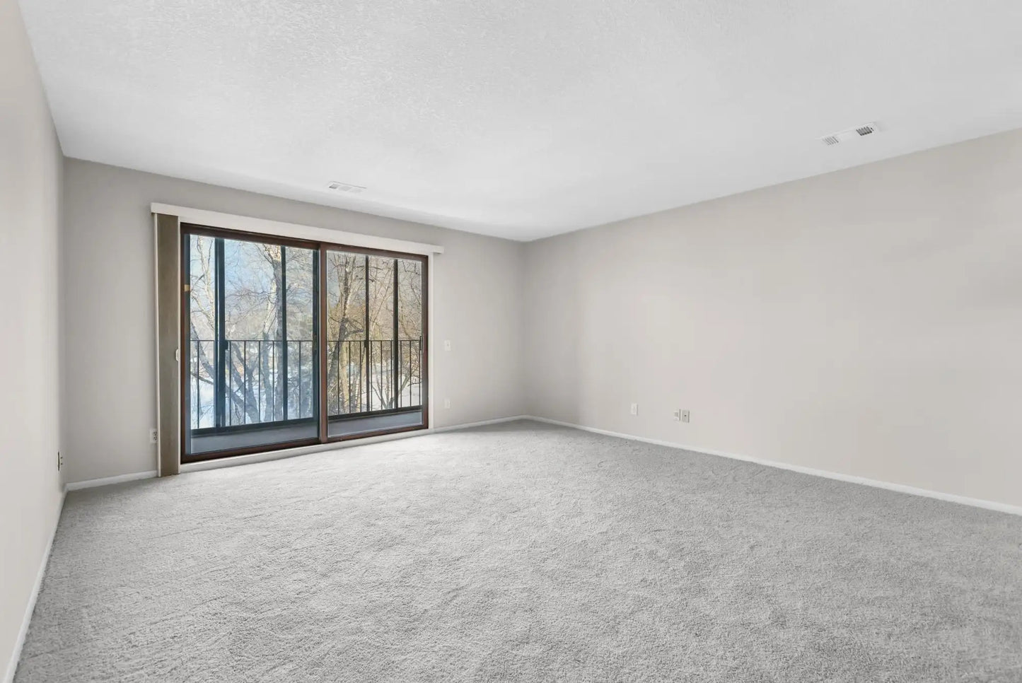 20 Windsor Lane, New Brighton, MN 55112
