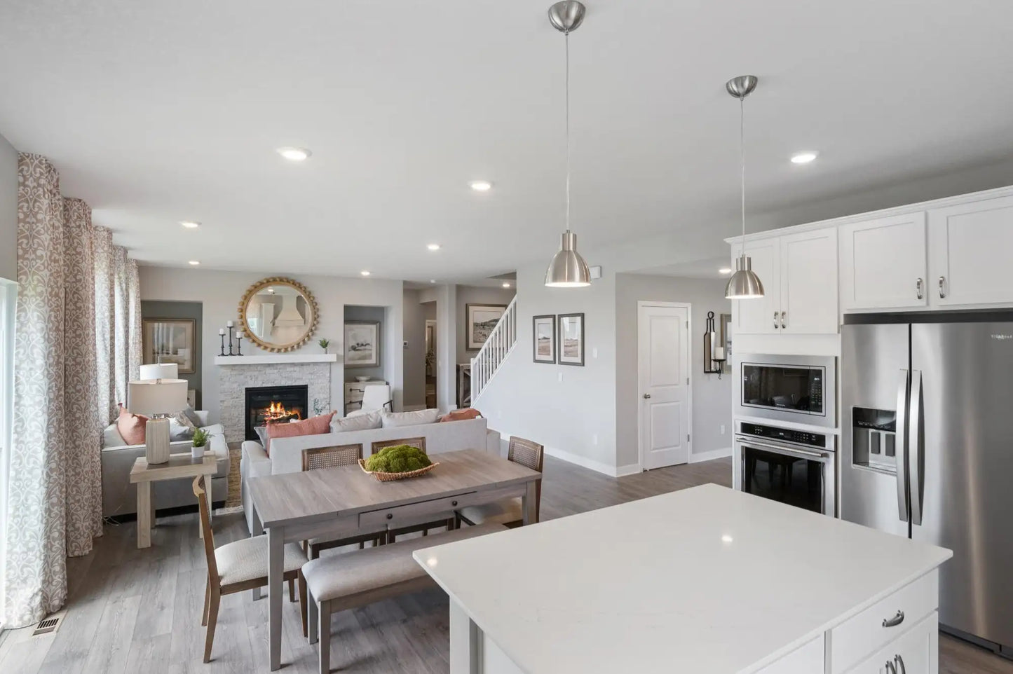 2428 Marsh View Court, Shakopee, MN 55379