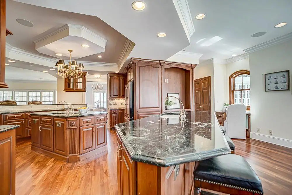 4927 Lake Avenue, White Bear Lake, MN 55110