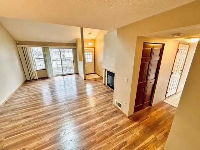1960 Shenandoah Court, Plymouth, MN 55447