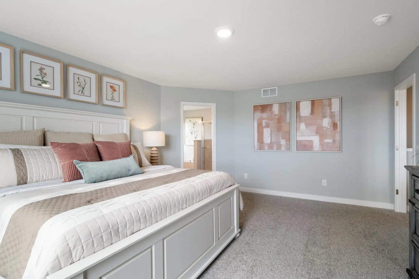 2428 Marsh View Court, Shakopee, MN 55379