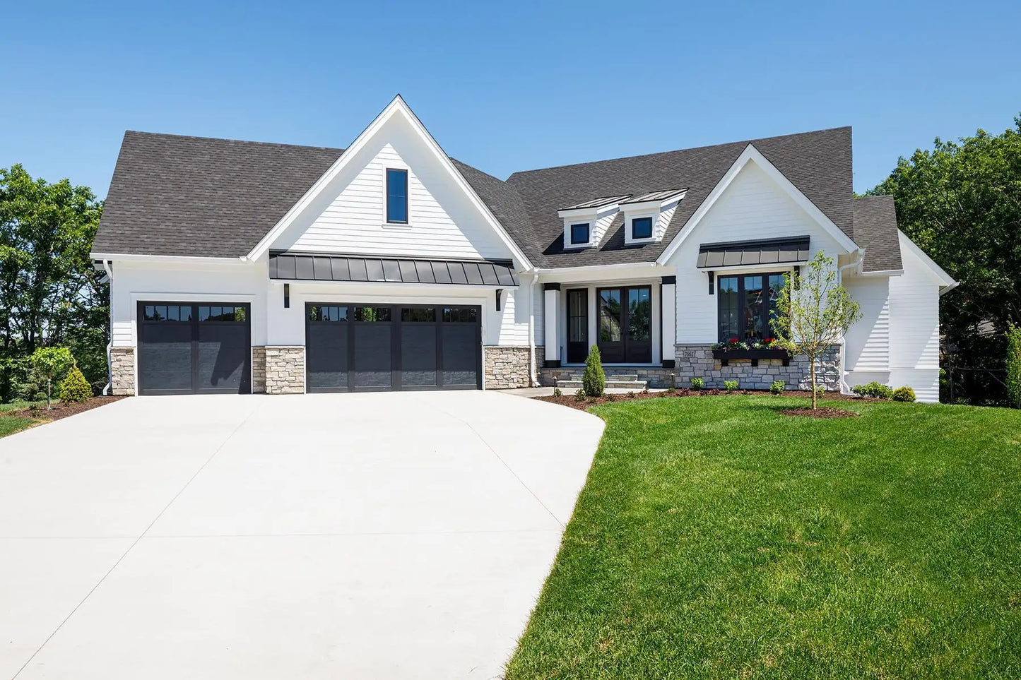 599 Harbor Court , Shoreview, MN 55126